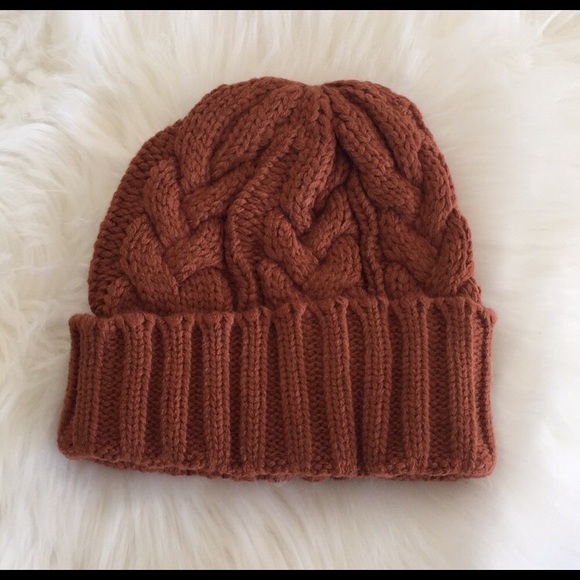 NWT Camel Beanie - Picture 4 of 4
